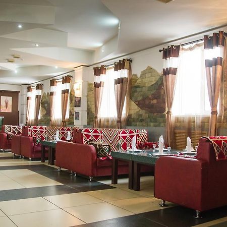 Diar Hotel Atirau Kültér fotó