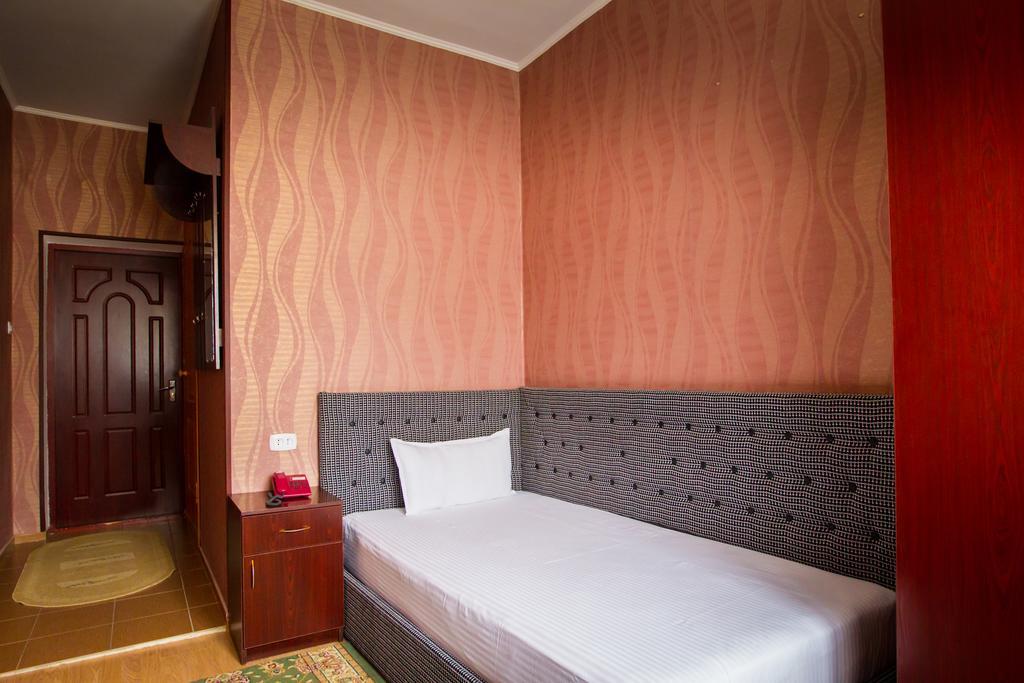 Diar Hotel Atirau Szoba fotó