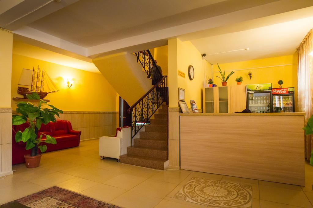 Diar Hotel Atirau Kültér fotó